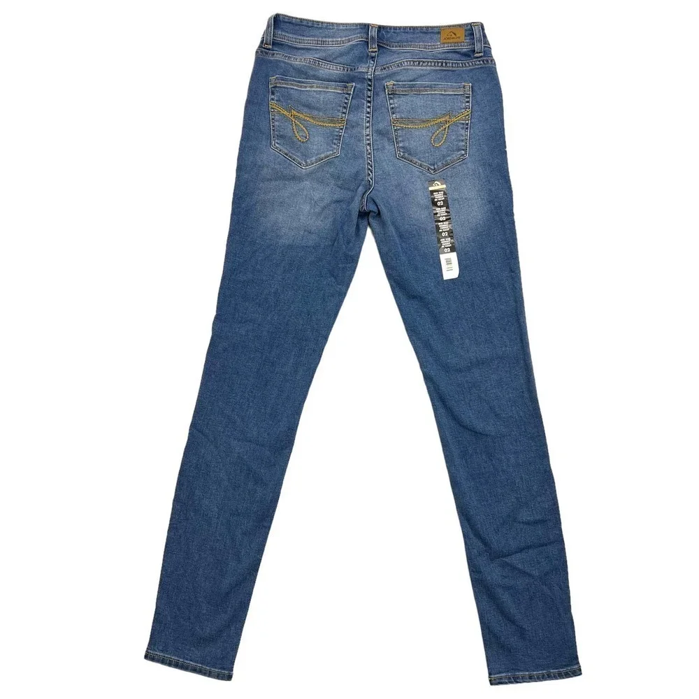 Jordache Light Wash Skinny Stretch Jeans Size 2